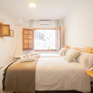 Homestay Carmen San Luis Albaicin, *
