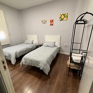 Plaza De La Caleta 2 Homestay Granada
