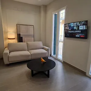 Navas 101 Cosmopolitan Loft Apartment *