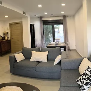 Casa Con Jardin, Aparcamiento