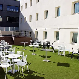 Checkin Urban Nevada Hotel 3*