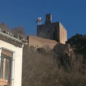 Cerca De La Alhambra, La Casa Del Cuento, Segundo *