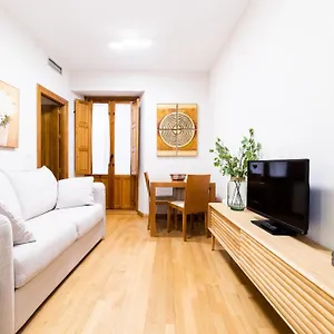 Apartment Precioso Piso En Pleno Centro De Junto A Iglesia De San Matias *