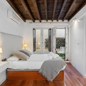 Home4u Duplex By The Cathedral * Granada
