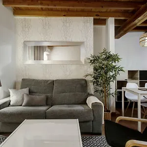 Home4u, Elvira 16, 2a *