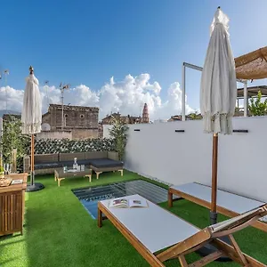 Apartment Atico Duplex Con Dos Terrazas Y Solarium En Plena Carrera De La Virgen Granada