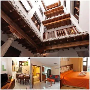 Mercader De Sedas Apartments *